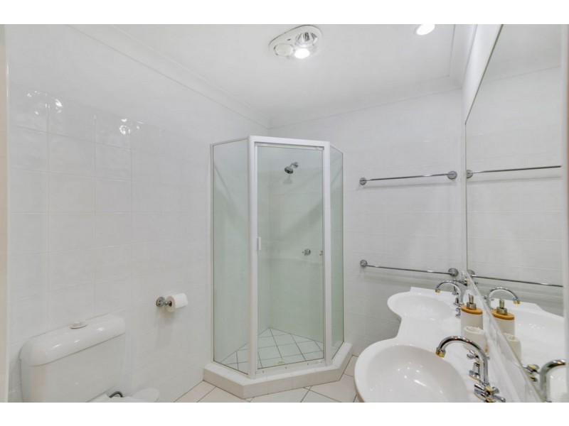 23/2 Ridgeline Way, Highland Park QLD 4211