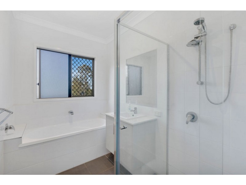 63 Lancashire Drive, Mudgeeraba QLD 4213