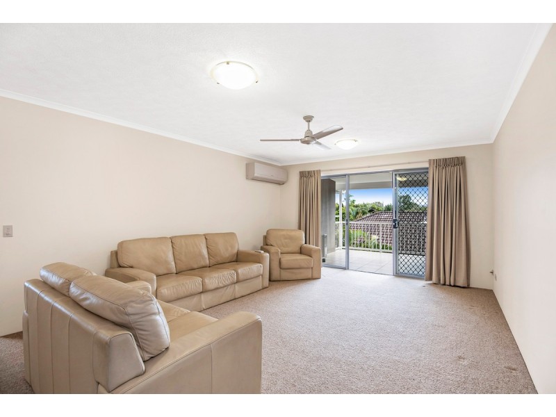 17/8-10 Ahern Street, Labrador QLD 4215