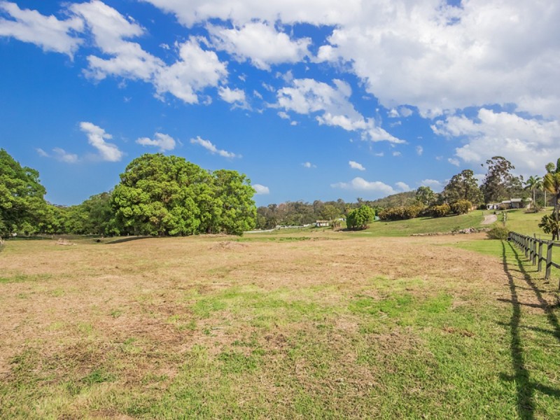 53 KOOMBAHLA Drive, Tallebudgera QLD 4228