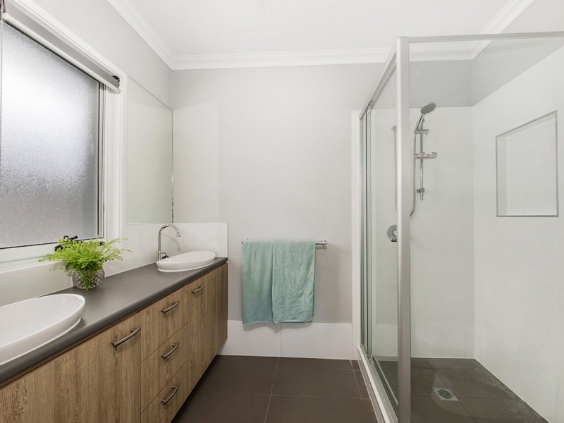 12 Eden Circuit, Reedy Creek QLD 4227