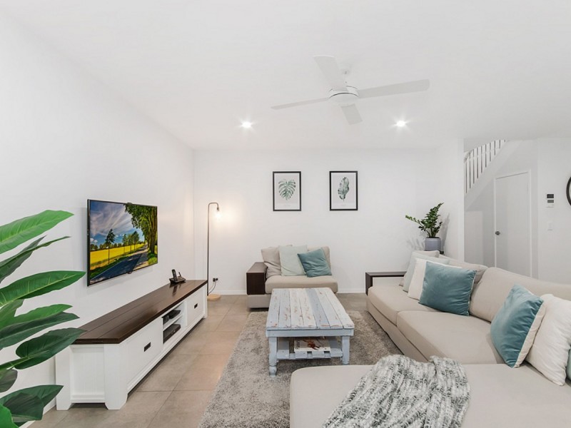 32 Kingcrest Drive, Reedy Creek QLD 4227