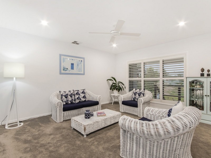 32 Kingcrest Drive, Reedy Creek QLD 4227