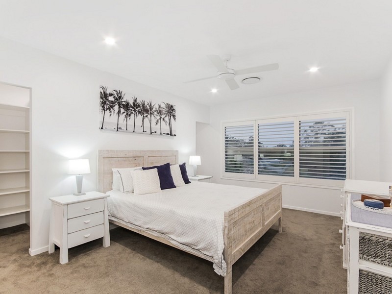 32 Kingcrest Drive, Reedy Creek QLD 4227