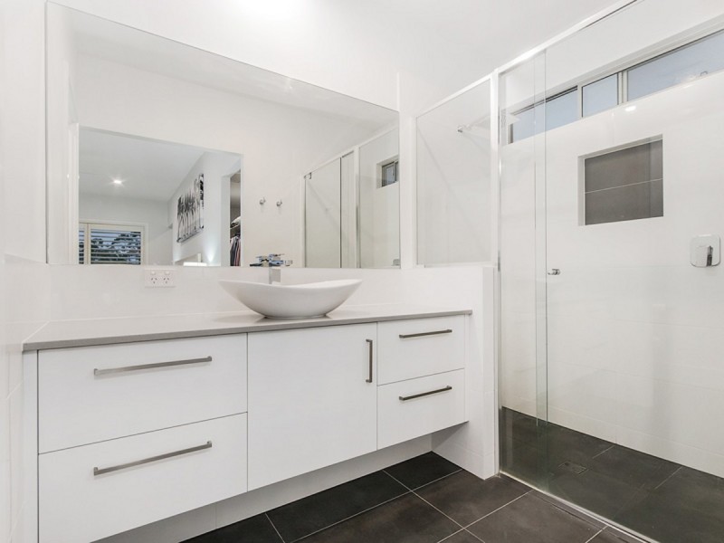 32 Kingcrest Drive, Reedy Creek QLD 4227