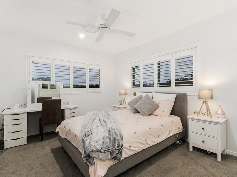 32 Kingcrest Drive, Reedy Creek QLD 4227