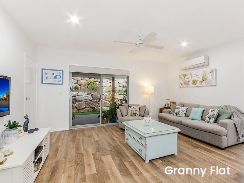 32 Kingcrest Drive, Reedy Creek QLD 4227