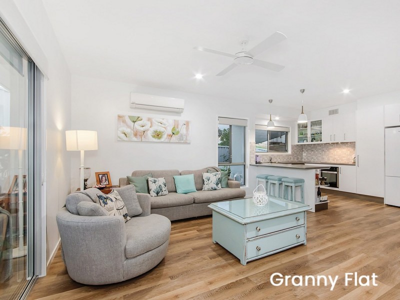 32 Kingcrest Drive, Reedy Creek QLD 4227