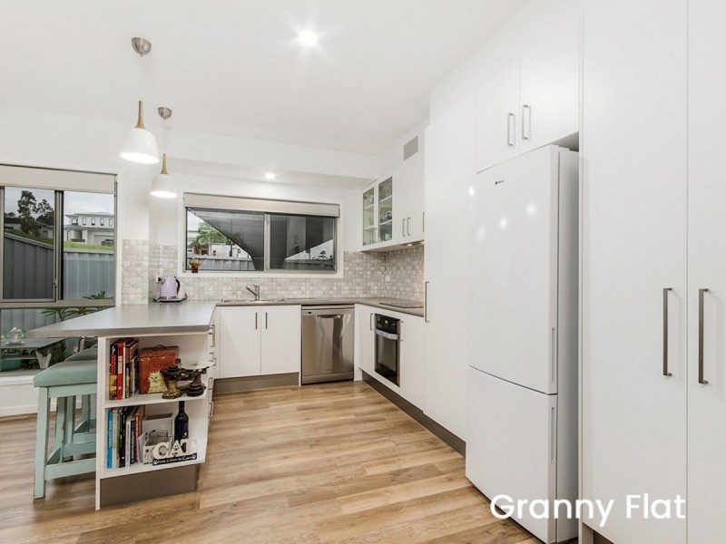 32 Kingcrest Drive, Reedy Creek QLD 4227
