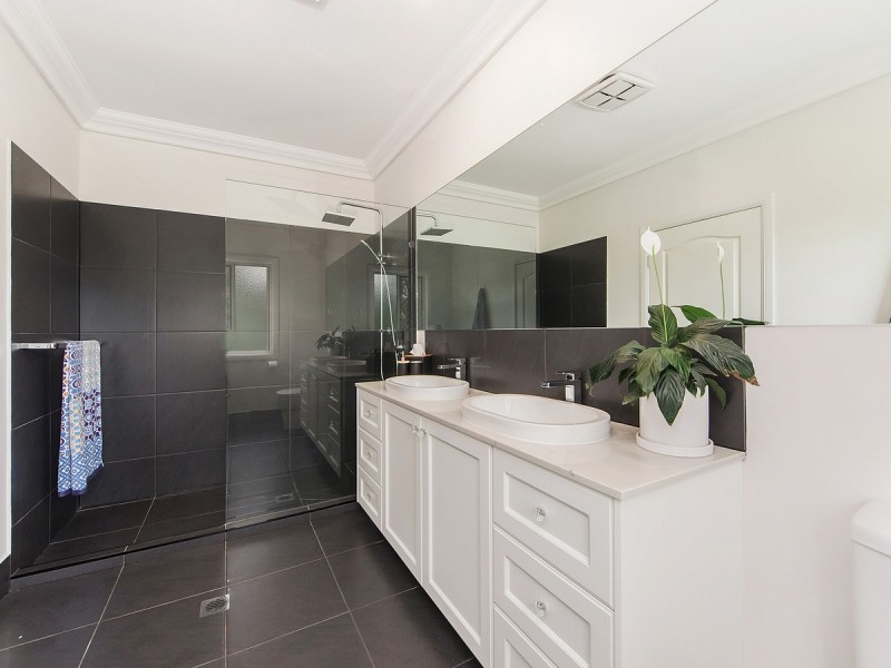 56 Dungogie Drive, Tallebudgera QLD 4228