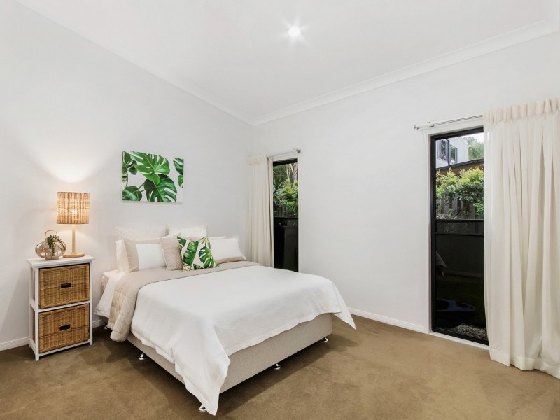 2 Observatory Drive, Reedy Creek QLD 4227