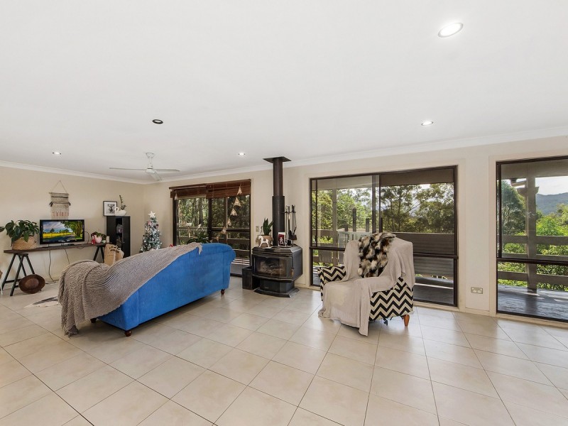 7 Reynella Road, Tallebudgera QLD 4228