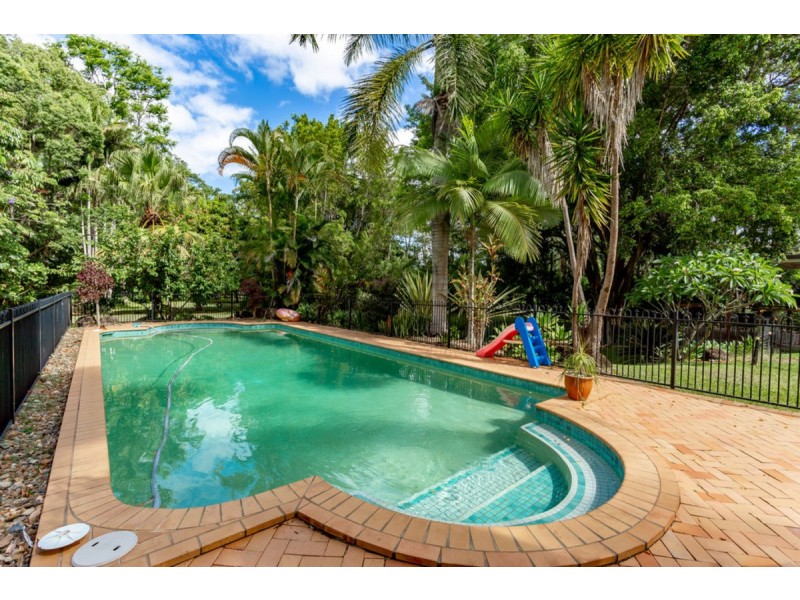 17 Random Way, Worongary QLD 4213