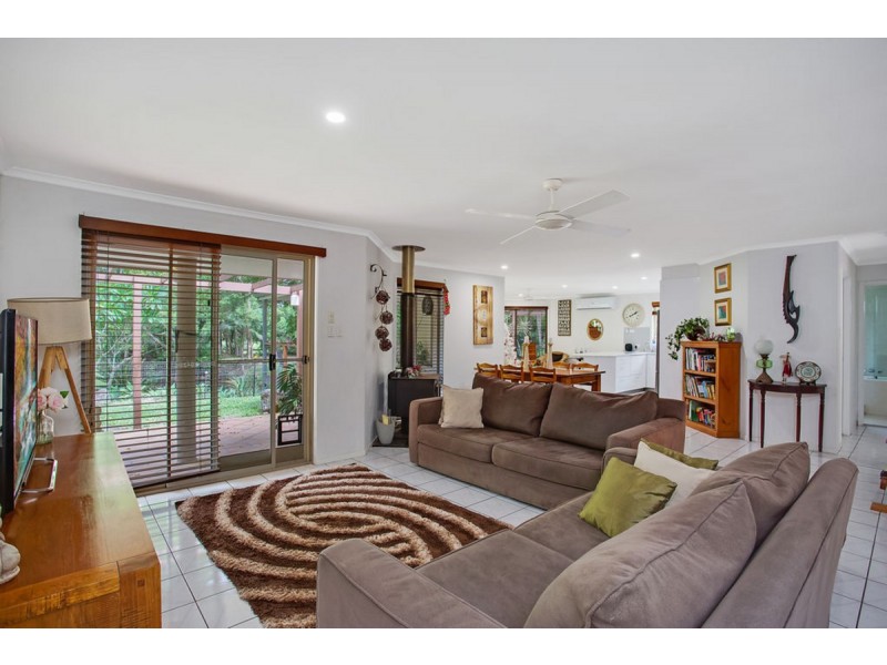 17 Random Way, Worongary QLD 4213