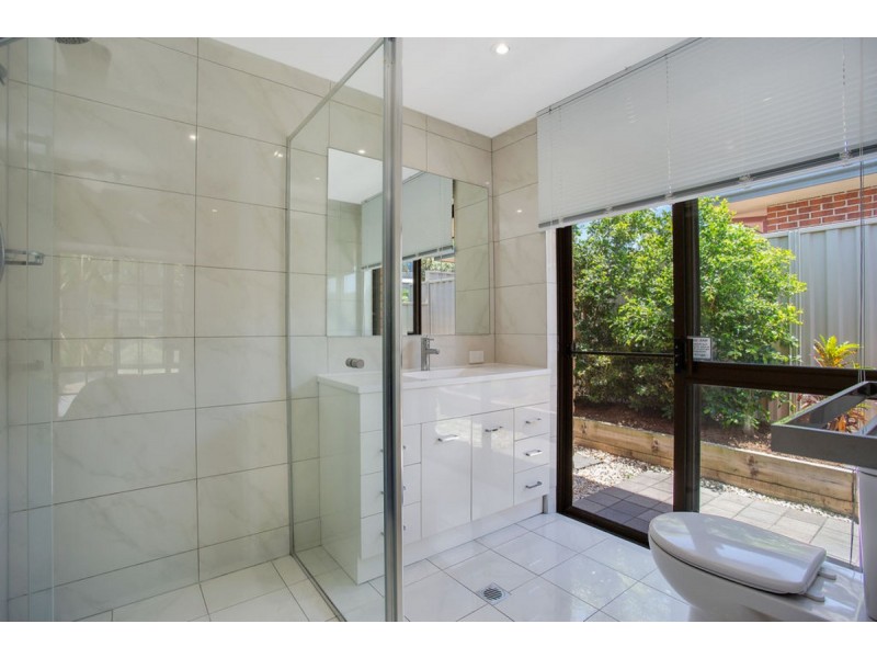 16 Mataranka Drive, Worongary QLD 4213