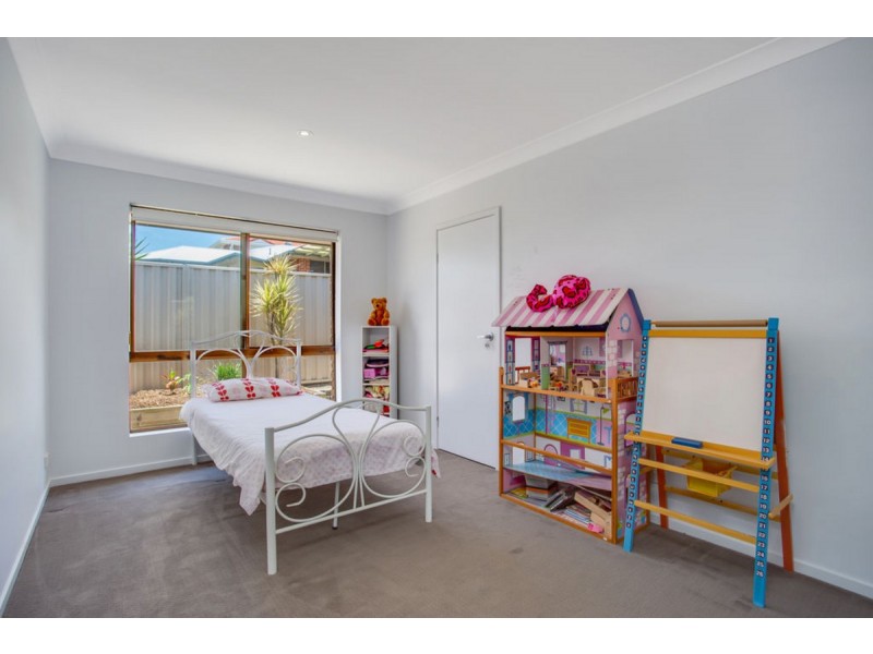 16 Mataranka Drive, Worongary QLD 4213