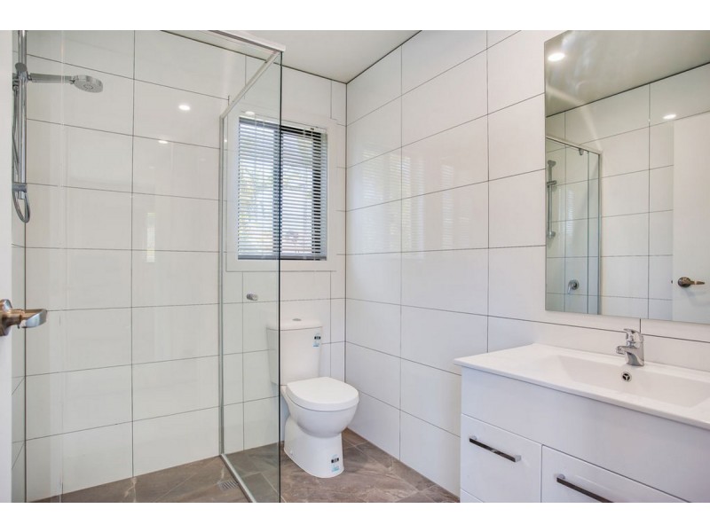 16 Mataranka Drive, Worongary QLD 4213