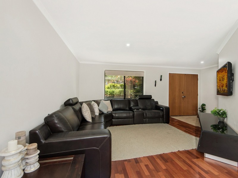 24 Greenbank Circuit, Carrara QLD 4211