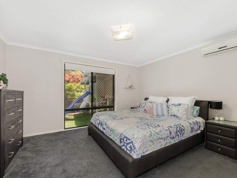 24 Greenbank Circuit, Carrara QLD 4211