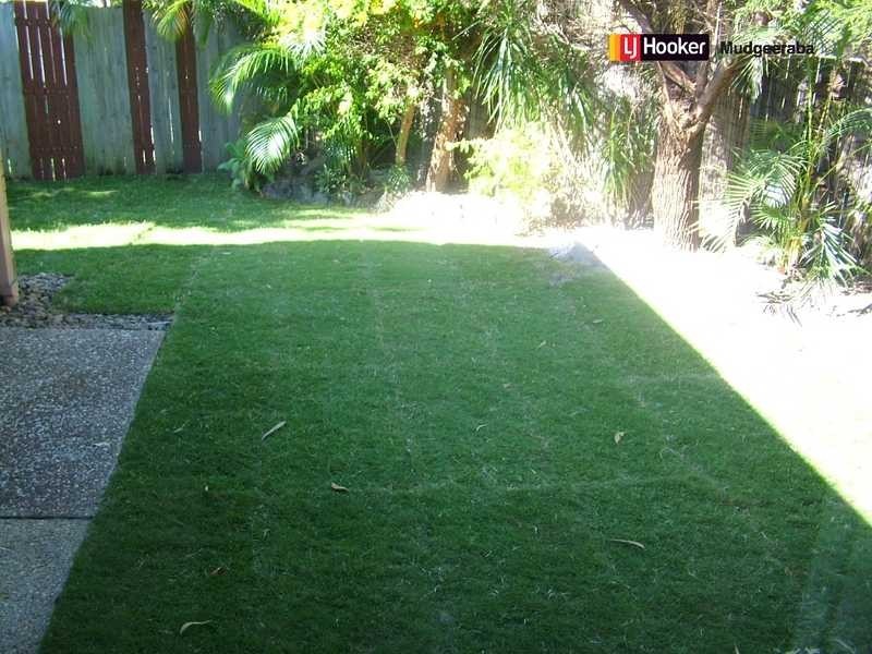 27 Parklake Drive, Mudgeeraba QLD 4213