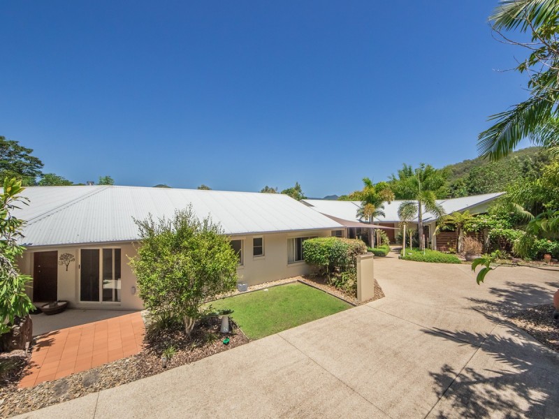 11 Thomas Waters Road, Tallebudgera Valley QLD 4228