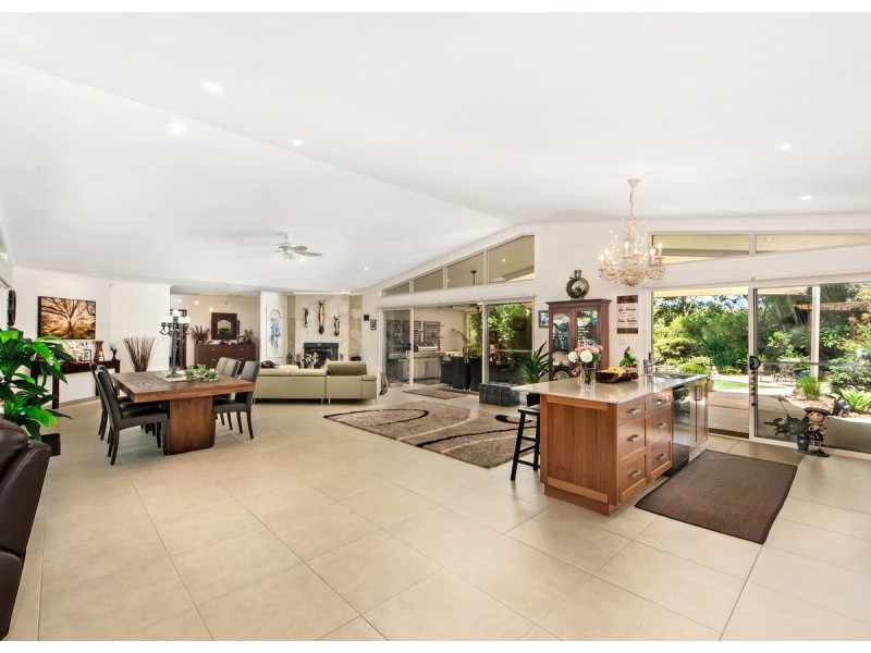 11 Thomas Waters Road, Tallebudgera Valley QLD 4228