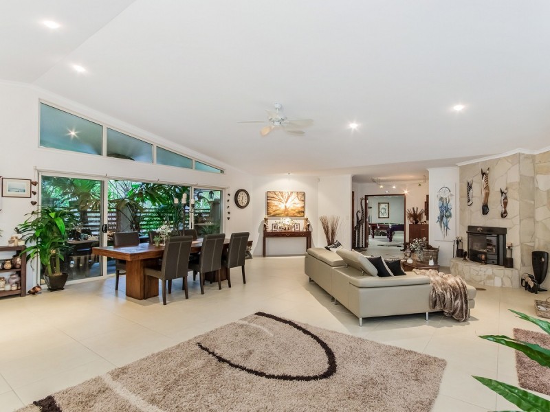 11 Thomas Waters Road, Tallebudgera Valley QLD 4228