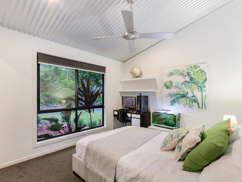 9-11 Ridgeview Crescent, Bonogin QLD 4213