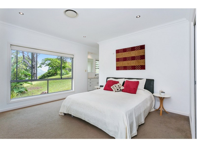 73 Sunray Drive, Bonogin QLD 4213