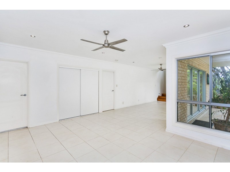 73 Sunray Drive, Bonogin QLD 4213