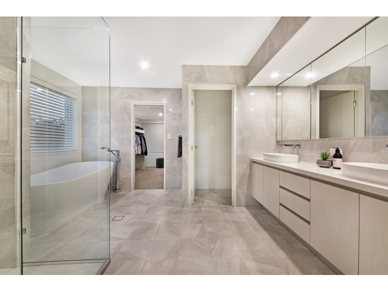 58 Mallawa Drive, Palm Beach QLD 4221
