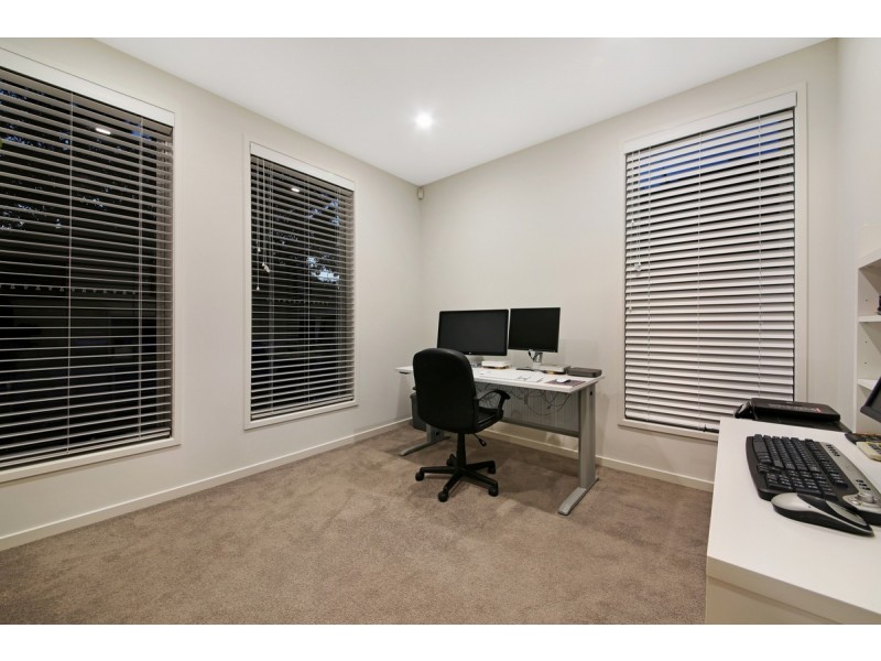 58 Mallawa Drive, Palm Beach QLD 4221