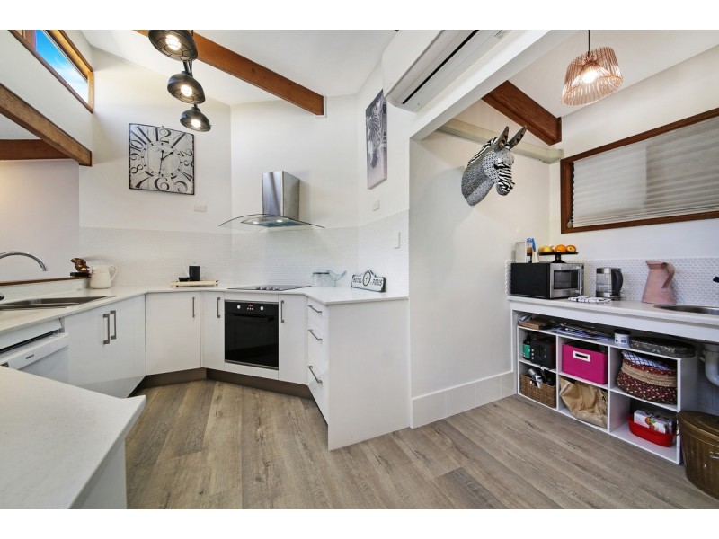 22 Bronzewing Close, Elanora QLD 4221