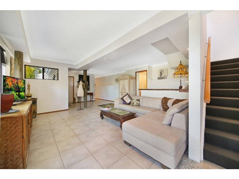 22 Bronzewing Close, Elanora QLD 4221