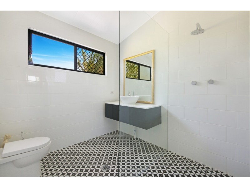 22 Bronzewing Close, Elanora QLD 4221