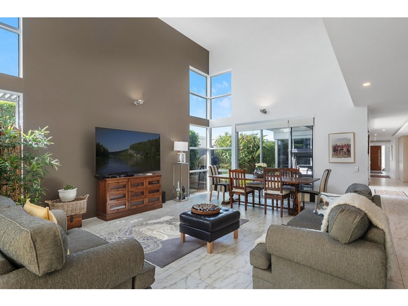 837 Legend Trail, Robina QLD 4226