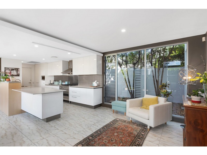 837 Legend Trail, Robina QLD 4226