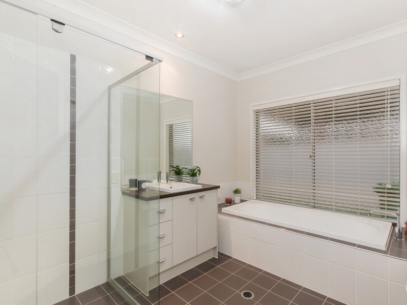 6 Palomar Street, Reedy Creek QLD 4227