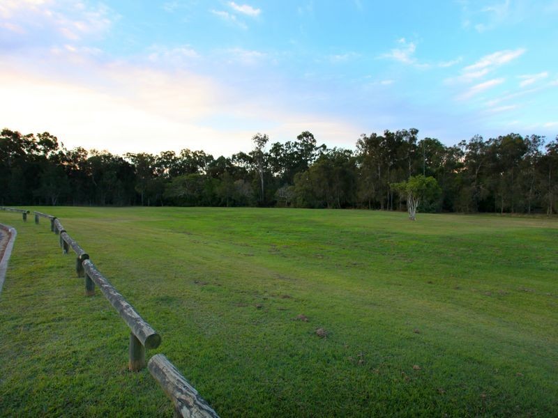 37 Trade Winds Drive, Helensvale QLD 4212