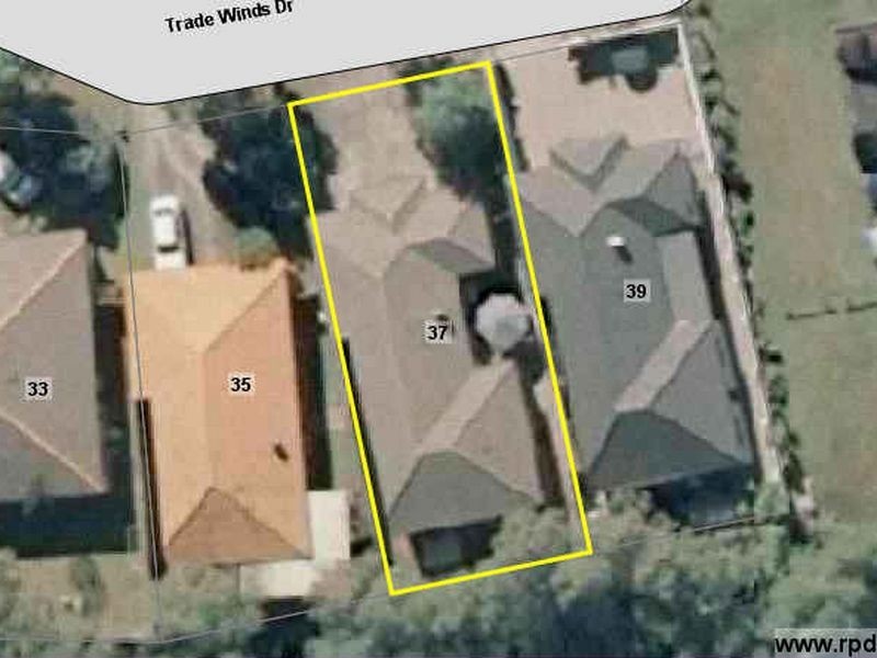 37 Trade Winds Drive, Helensvale QLD 4212