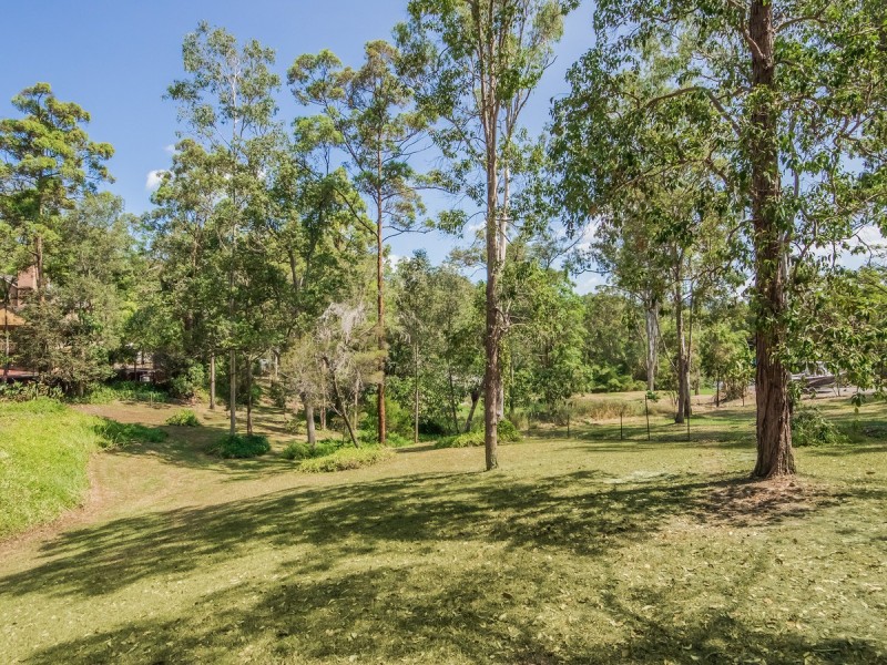 12 Karragata Court, Tallebudgera QLD 4228