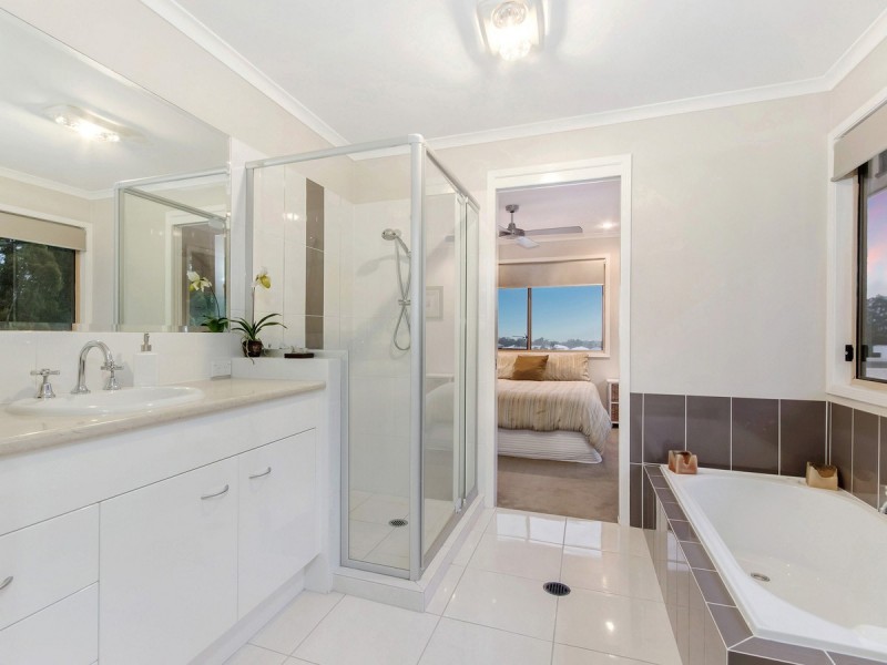 17B Everstar Street, Reedy Creek QLD 4227