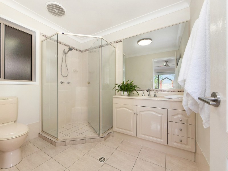 11 Aquarius Street, Reedy Creek QLD 4227