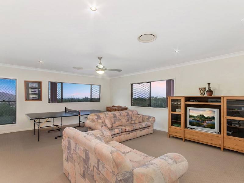 19 Laceflower Court, Reedy Creek QLD 4227