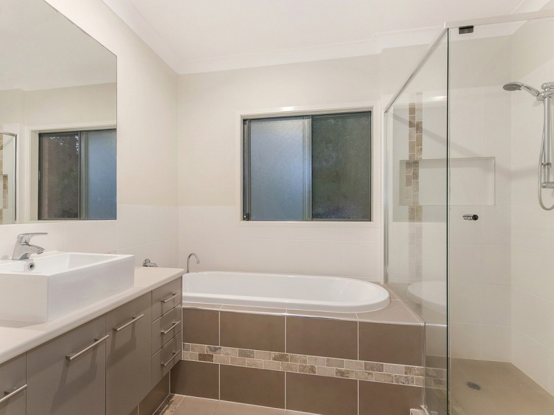 19 Laceflower Court, Reedy Creek QLD 4227