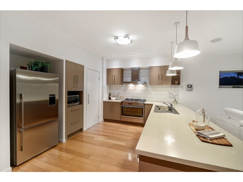 6 Southern Skies Avenue, Reedy Creek QLD 4227