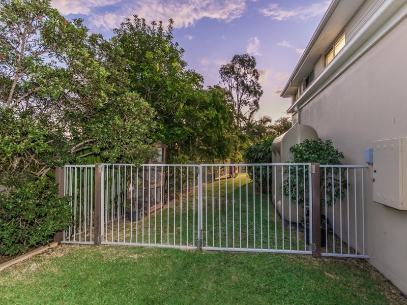 6 Southern Skies Avenue, Reedy Creek QLD 4227