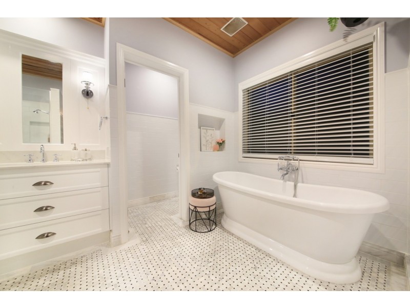 22 Tyalla Court, Tallebudgera QLD 4228
