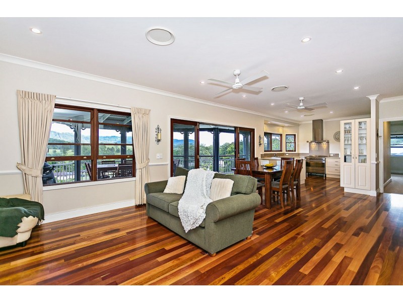 25 Mountain View Crest, Mount Nathan QLD 4211