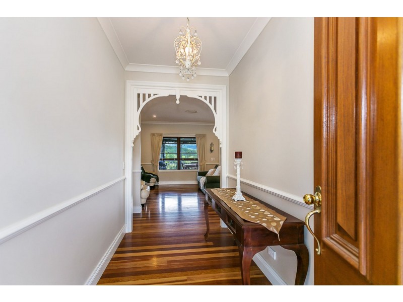 25 Mountain View Crest, Mount Nathan QLD 4211